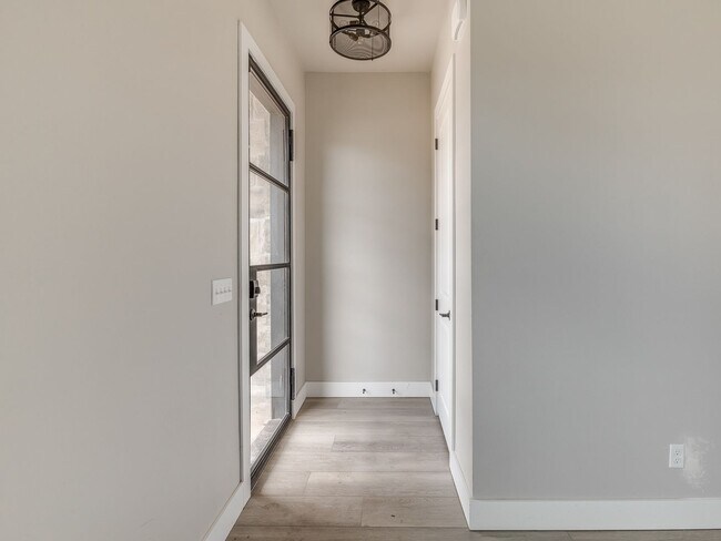Building Photo - Beautiful New Construction Home in Edmond/...
