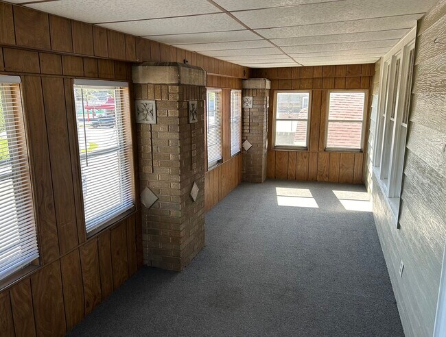 Building Photo - 6728 30th Ave