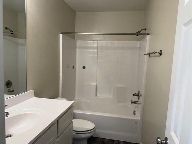 Building Photo - 11016 NW 100th St