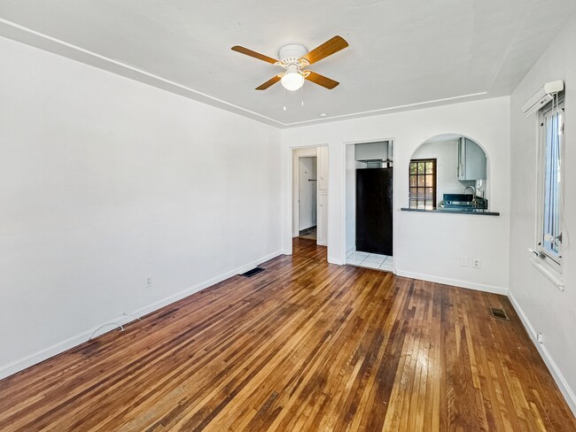 Building Photo - 436 Fir St