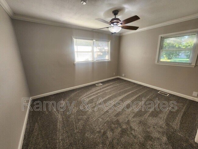 Building Photo - 3022 Betty Ln