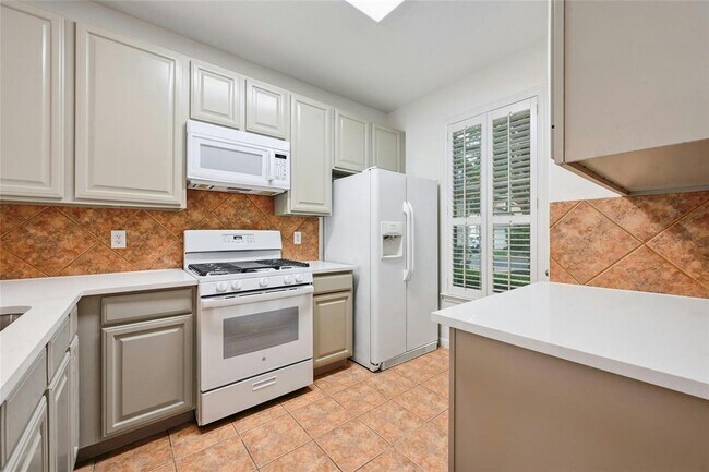 Building Photo - 4620 W William Cannon Dr
