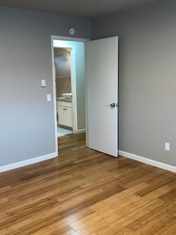 Building Photo - 3437 Redwood Ave