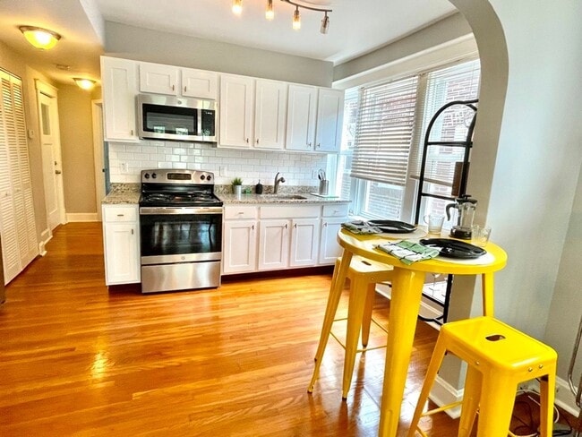 Building Photo - 4543 Flad Ave