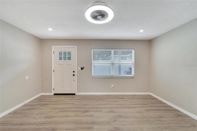 Building Photo - 1462 Cleveland St