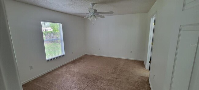 Building Photo - 226 Agua Vista St