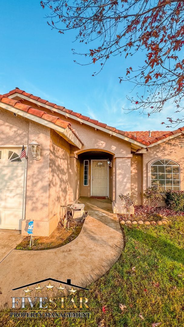 Building Photo - 4710 Polo Wood St