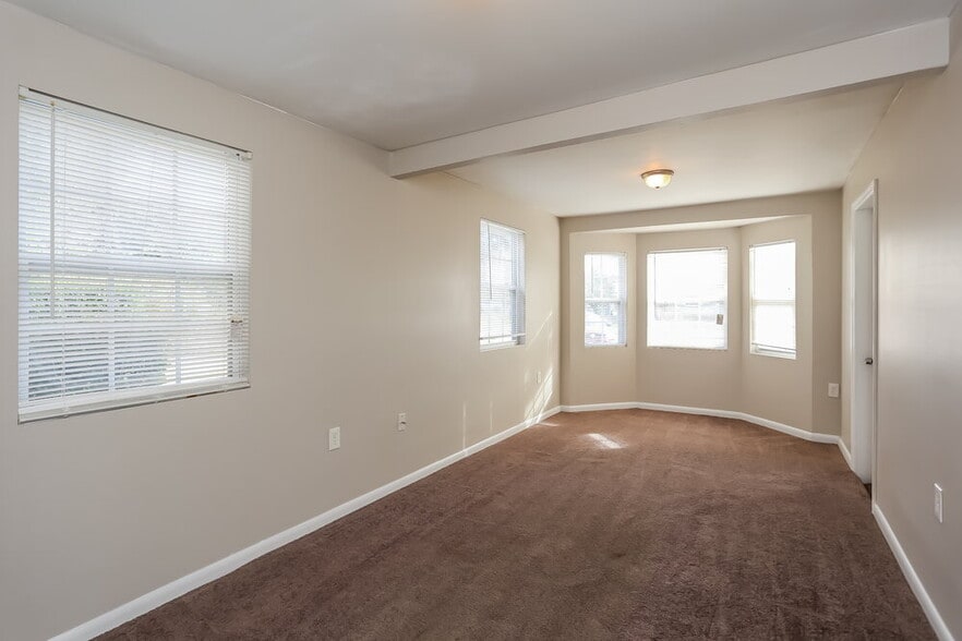 Building Photo - 10827 Kuralei Dr