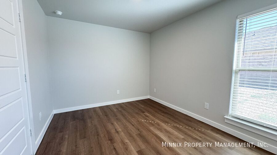 Building Photo - 2136 Kokomo Ave