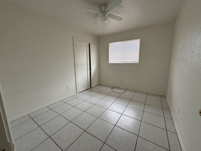 Building Photo - 5502 W Catalina Dr