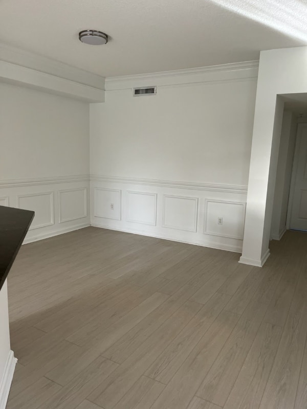 Building Photo - 2042 Alta Meadows Ln