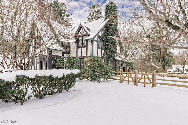 Building Photo - 7020 S Woodland Rd