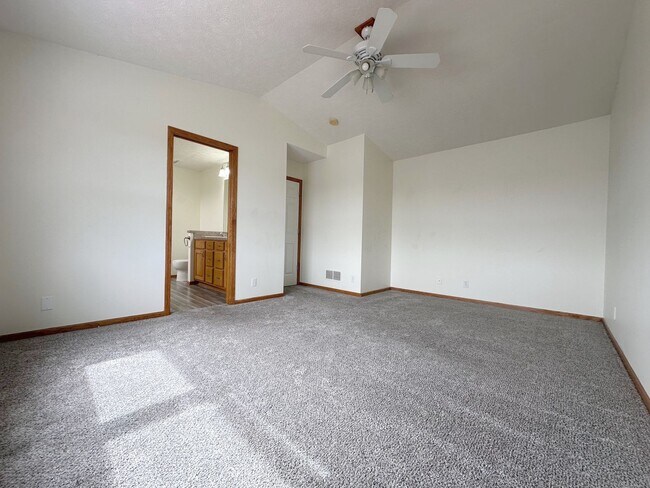 Building Photo - 8621 Lavender Cir