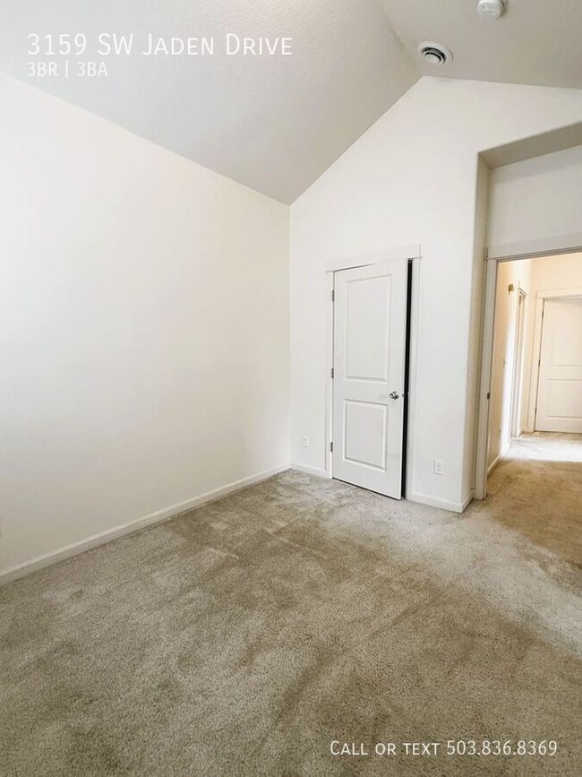 Building Photo - 3159 SW Jaden Dr