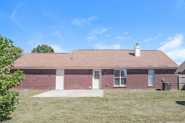 Building Photo - 9179 Belmont Dr