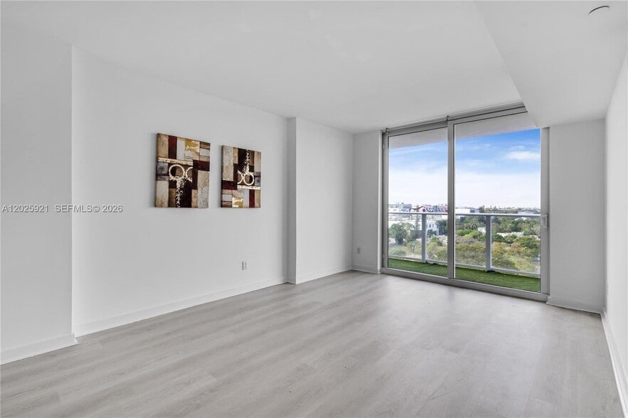 Building Photo - 4250 Biscayne Blvd
