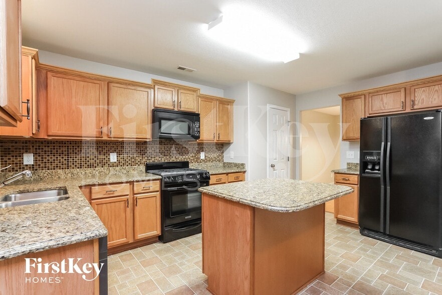 Building Photo - 5390 Esher Drive