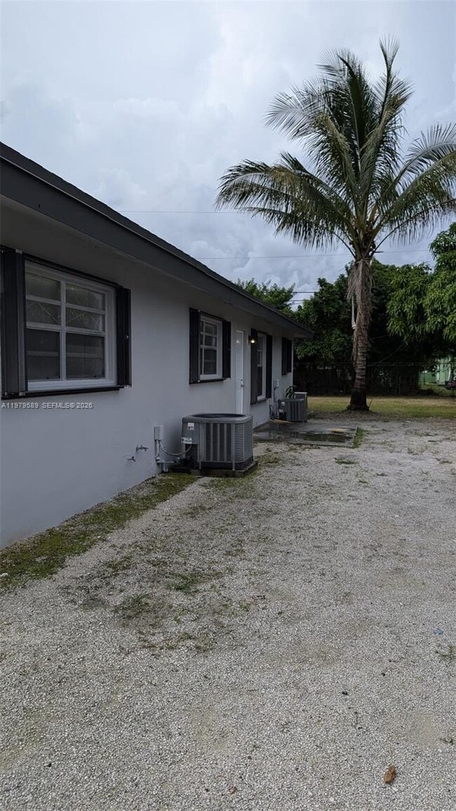 Building Photo - 1011 NW 9th St