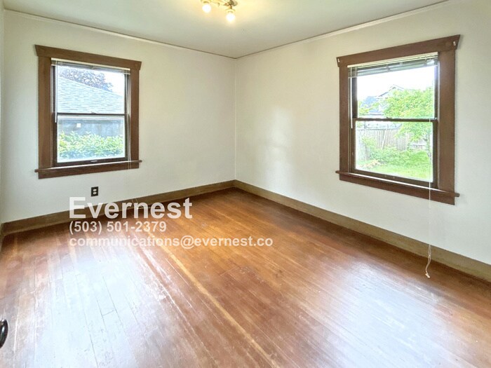 Building Photo - 22 NE 69th Ave