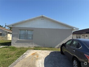 Building Photo - 772 NW 5th St