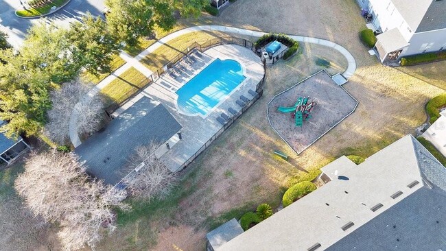 Building Photo - 2156 Brancaster Cir