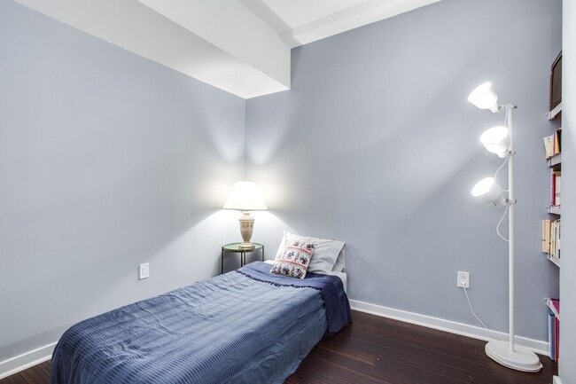 Building Photo - 475 K St NW
