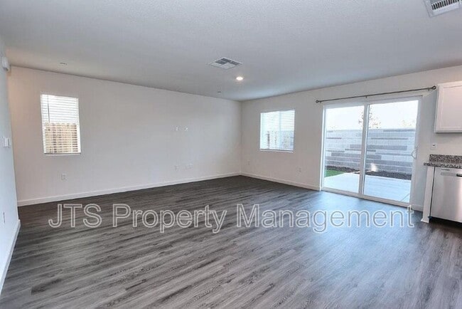 Building Photo - 2097 Shady Tree Cir