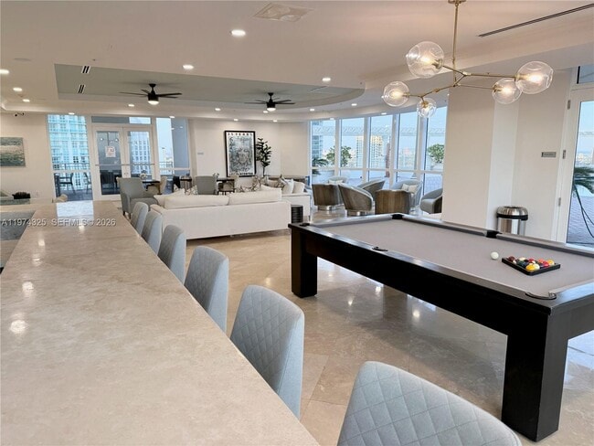 Building Photo - 511 SE 5 Ave