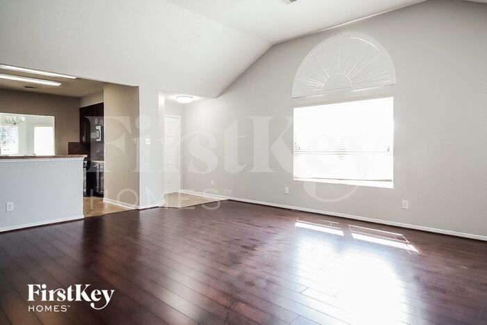 Building Photo - 9819 Barr Spring Dr