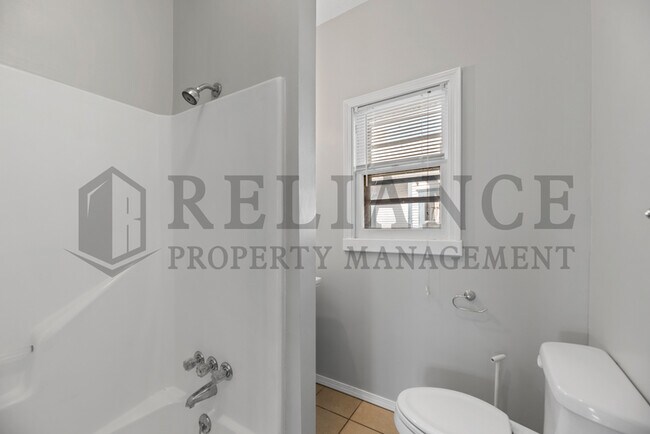 Building Photo - 238 S Estelle St