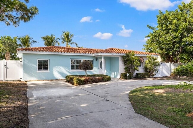 Building Photo - 3555 Belle Vista Dr E