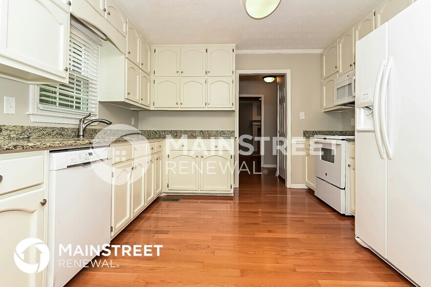 Building Photo - 295 Greenfield Cir
