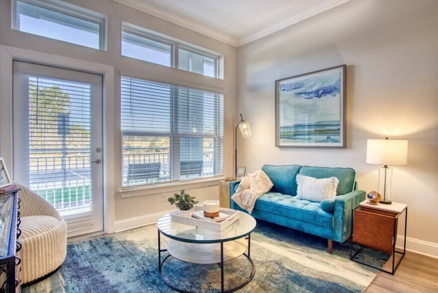 Spacious Living Room - The Retreat at Carteret Place