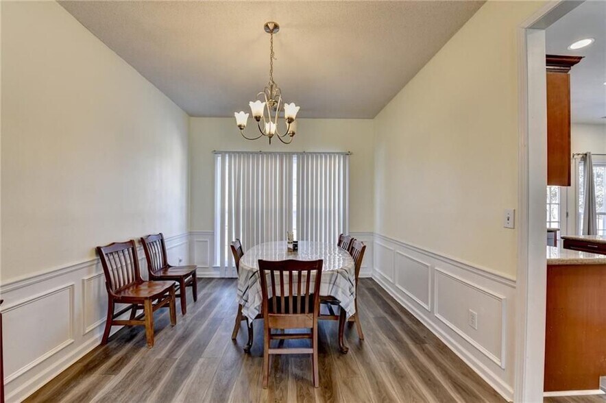 Building Photo - 435 Leasingham Way