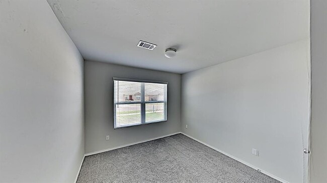 Building Photo - 309 Blue Dr