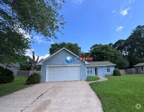 Building Photo - Renovated ranch in the SPRAYBERRY cluster ...