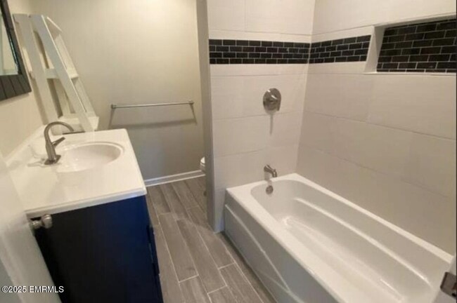 Building Photo - 3620 24th Ave