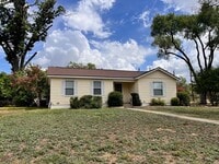 Building Photo - 357 Irvington Dr