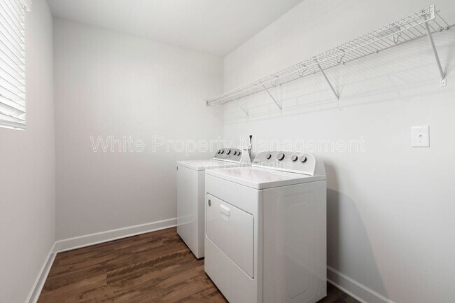 Building Photo - 4962 Durneigh Dr