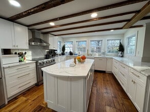 Building Photo - 354 Highland Ave