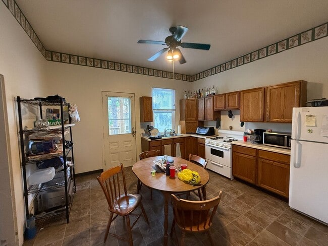 Building Photo - Live in the Heart of La Crosse - Spacious ...