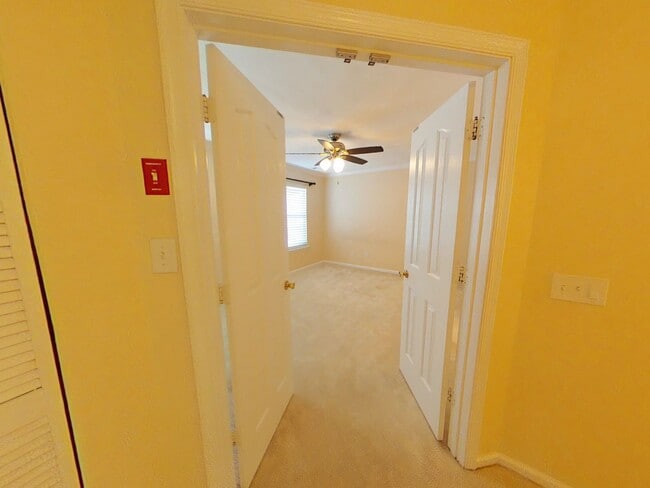 Building Photo - 3 Bedrooms, 2.5 Bathrooms Townhouse Rental in the Gables of York County