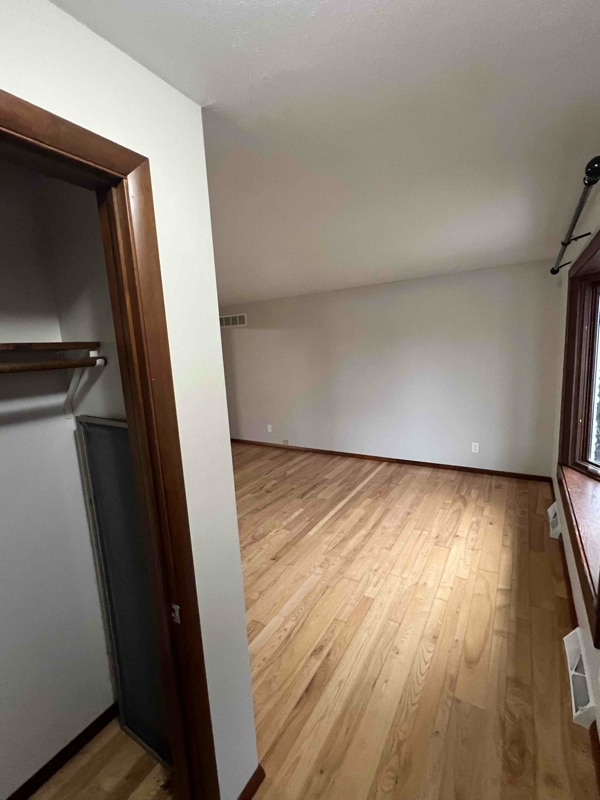 Building Photo - 1827 Sahara Ct