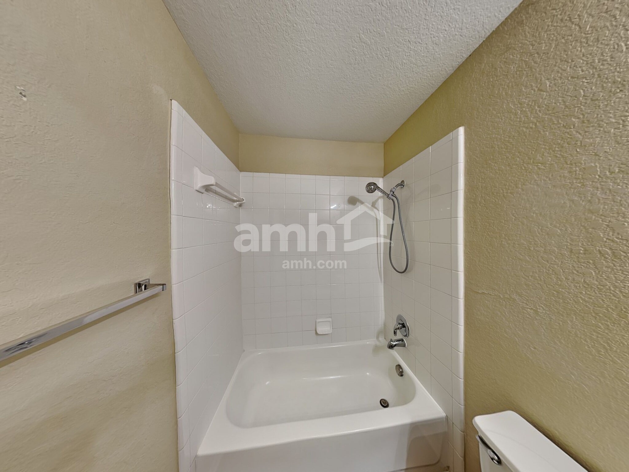 Building Photo - 232 Rock Springs Dr