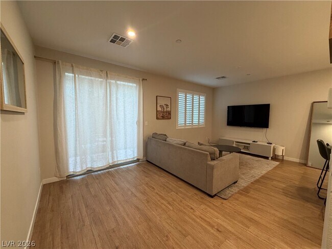 Building Photo - 9262 Desert Pearl Ave