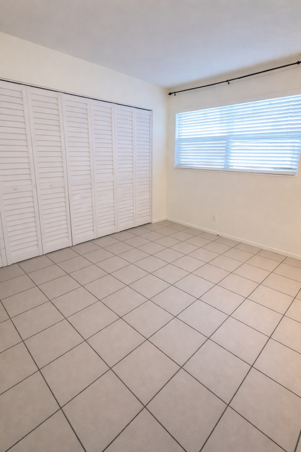 Building Photo - 3731 SW 60th Ave