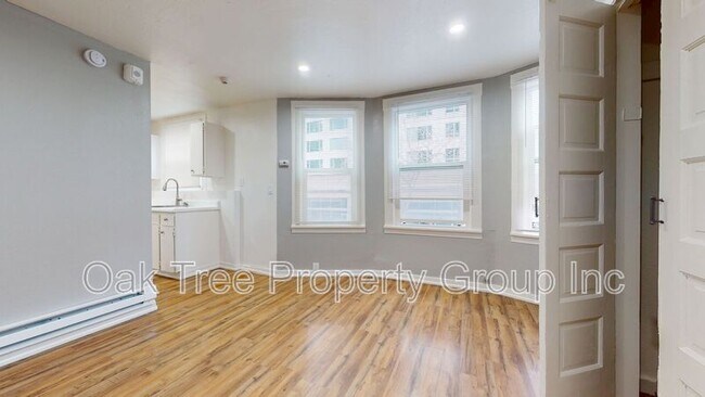 Building Photo - 144 Grand Ave