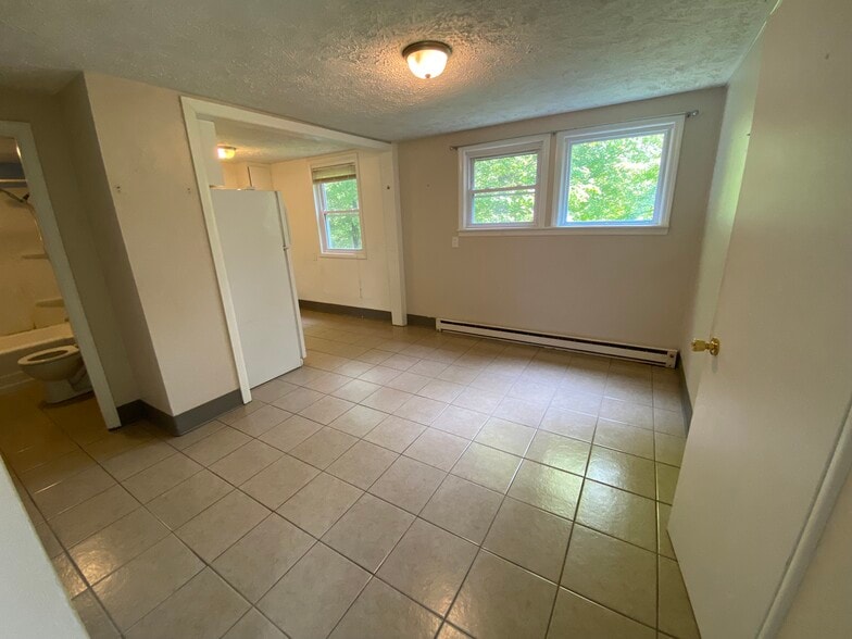Dining area looking into the kitchen - 8715 Valley View Dr.
