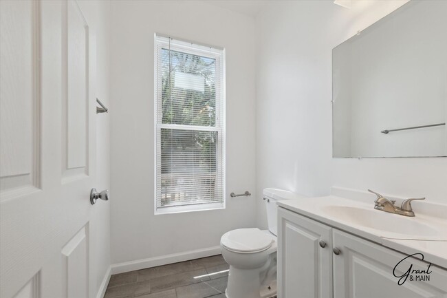 Building Photo - $1,995 - North End 4 Bedroom/ 1.5 bathroom...