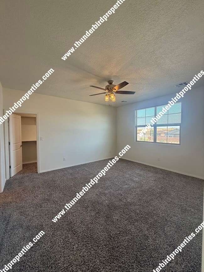 Building Photo - Great 4 bedroom home - Rio Rancho